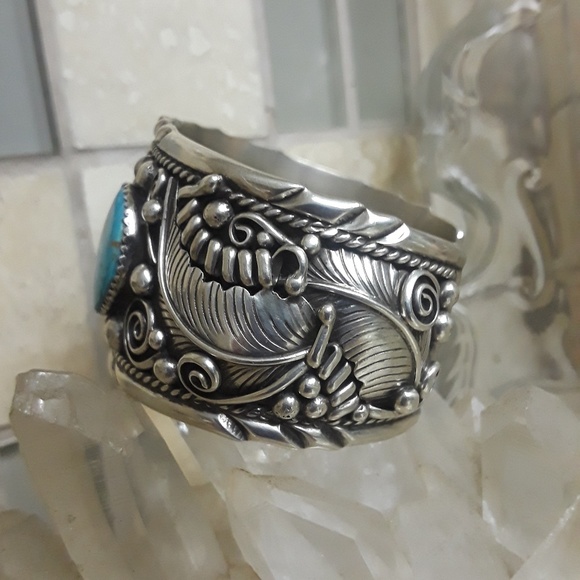 🚫SOLD🚫Vtg Navajo Sterling Turquoise Cuff - Picture 3 of 8